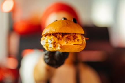 Meşelenmiş Tiftik Burger